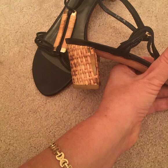 Vtg Rare STUART WEITZMAN Black Leather Strappy Brown BASKET WEAVE Heels Sandals - Picture 11 of 12